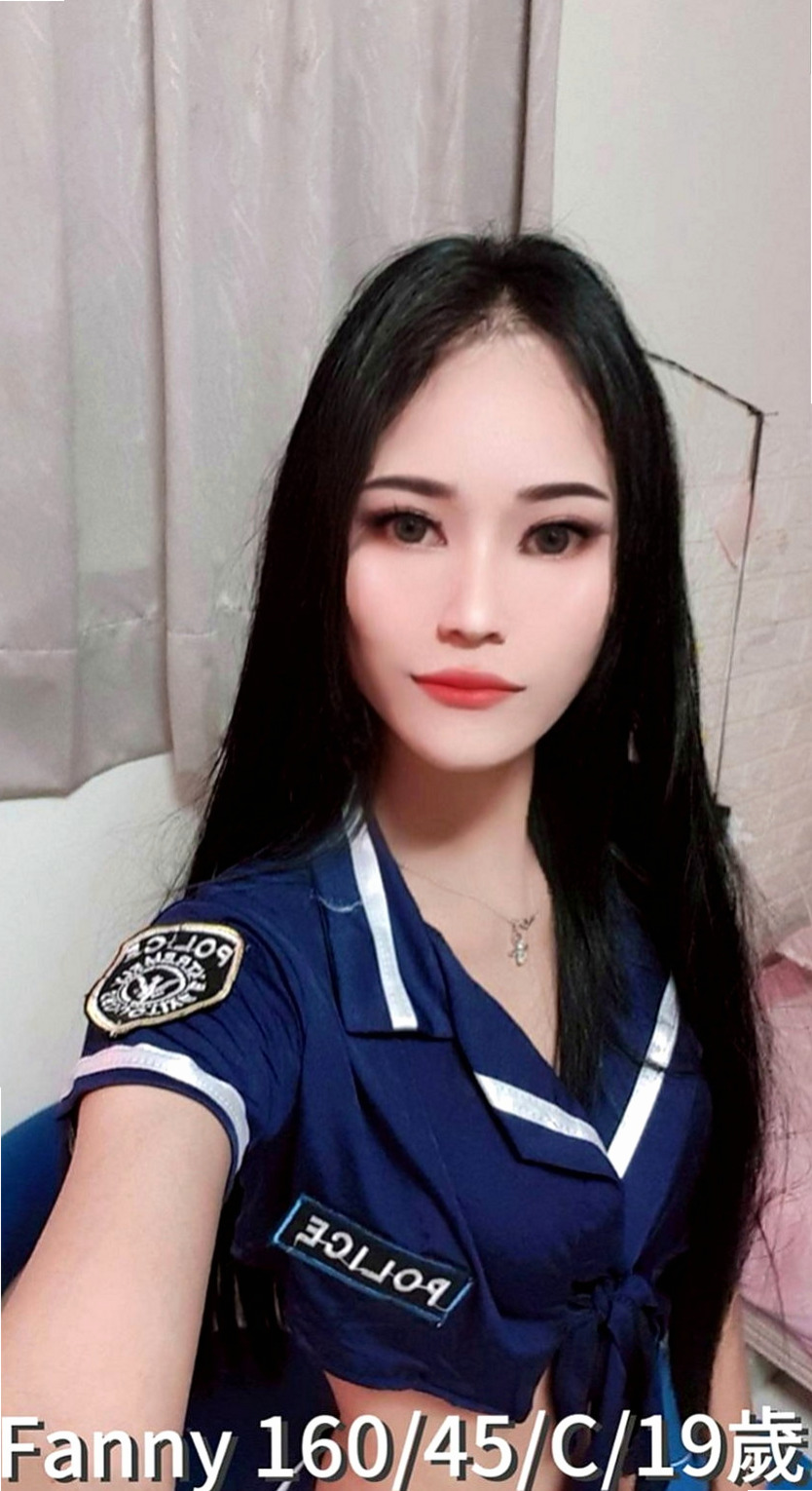台北定點茶|叫茶：瀟瀟 |豐滿人妻|164cm|55kg|C罩杯|19歲|#適合人群：外貌控+乳控+喜歡淫蕩的哥  口交技術棒 敢玩 超級淫蕩 配合度很高！