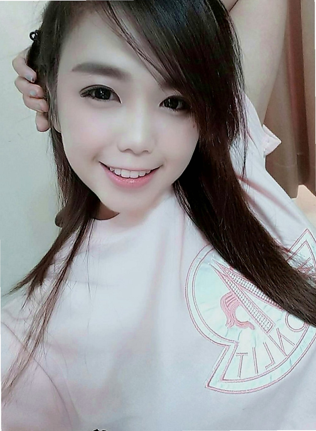 台北定點茶|小姐外出：吉祥 |氣質空姐|167cm|52kg|E罩杯|24歲|靚麗大眼妹 滿滿膠原蛋白 閃亮車頭燈  臉蛋清秀~大眼萌妹~甜甜的迷死妳唷~